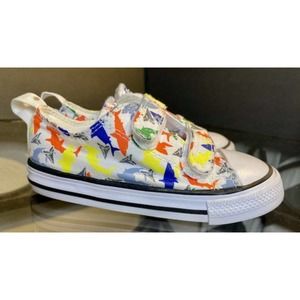 CONVERSE CHUCK TAYLOR ALL STAR SHARK ATTACK SNEAKER - KIDS